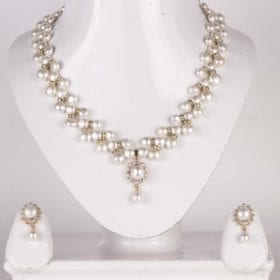 3 Line Zigzag Button Pearl Necklace Set (Golden Base) Image