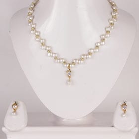 Simple Zigzag Necklace Set (Golden Base) Image