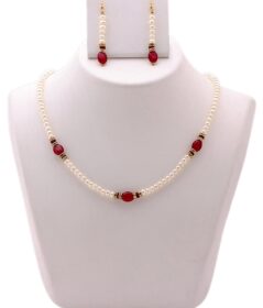 Simple & Elegant Pearls Set with Red Jade Image