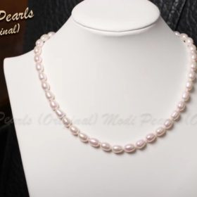 Simple Oval One Line Pearl Necklace Image