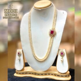 Adorable Pearls Side Broach Necklace Set (Ruby) Image